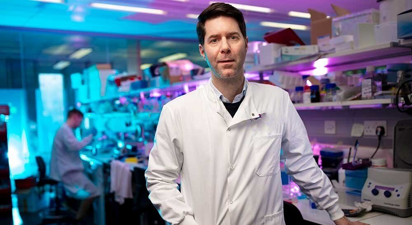 Professor Steve Pollard.jpg