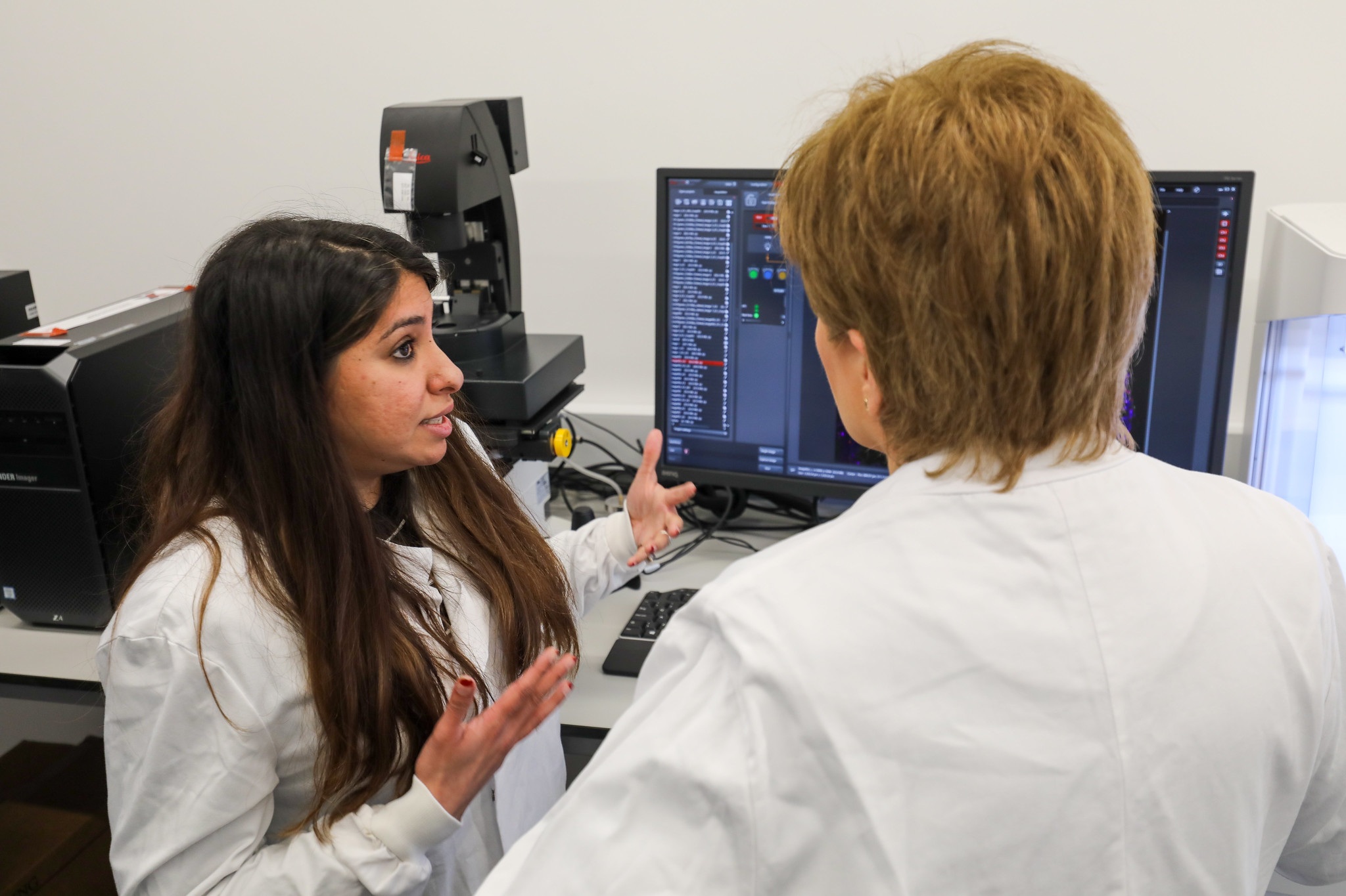 First Minister visits two biotech startups