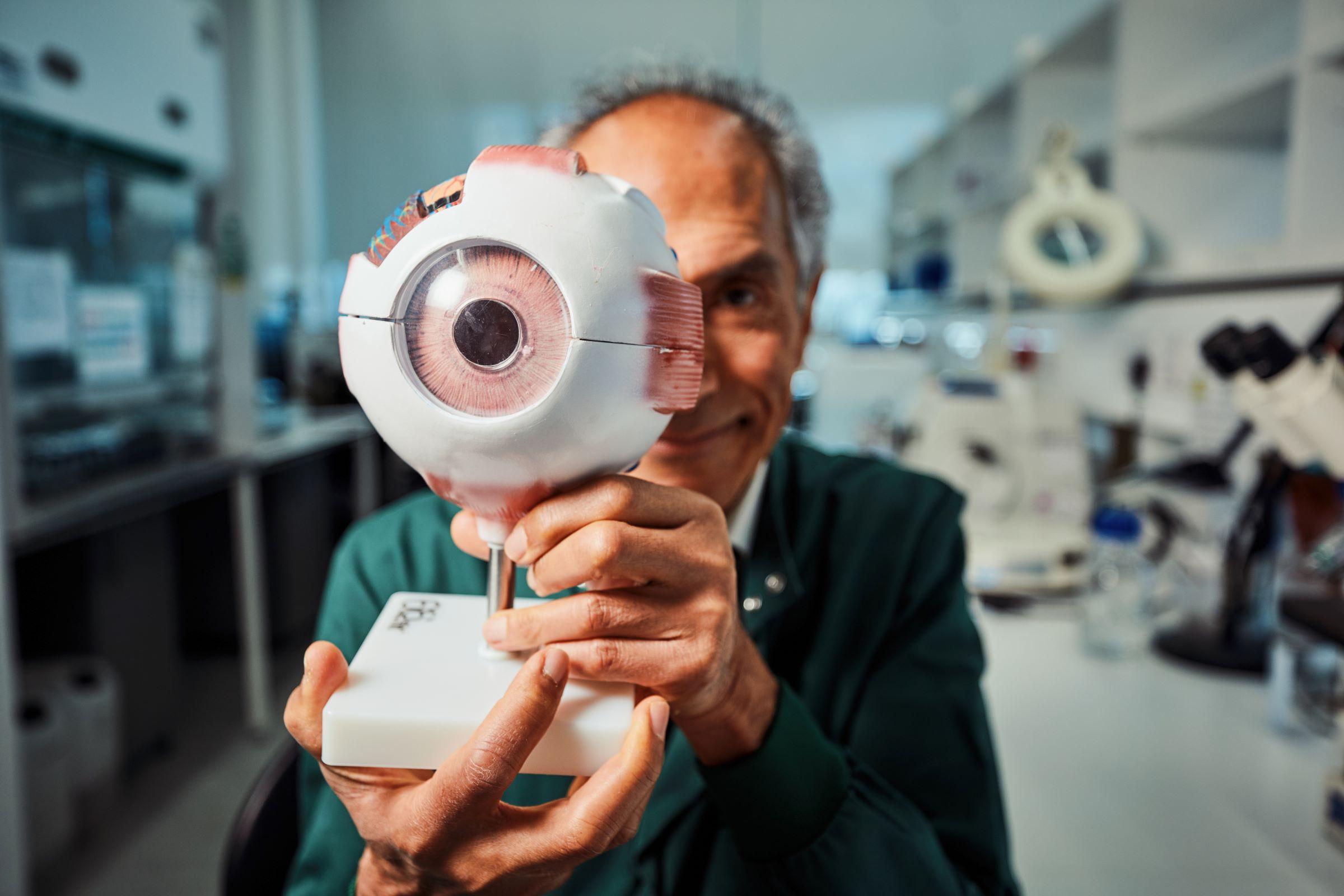 AI could reveal dementia risk from high street eye tests