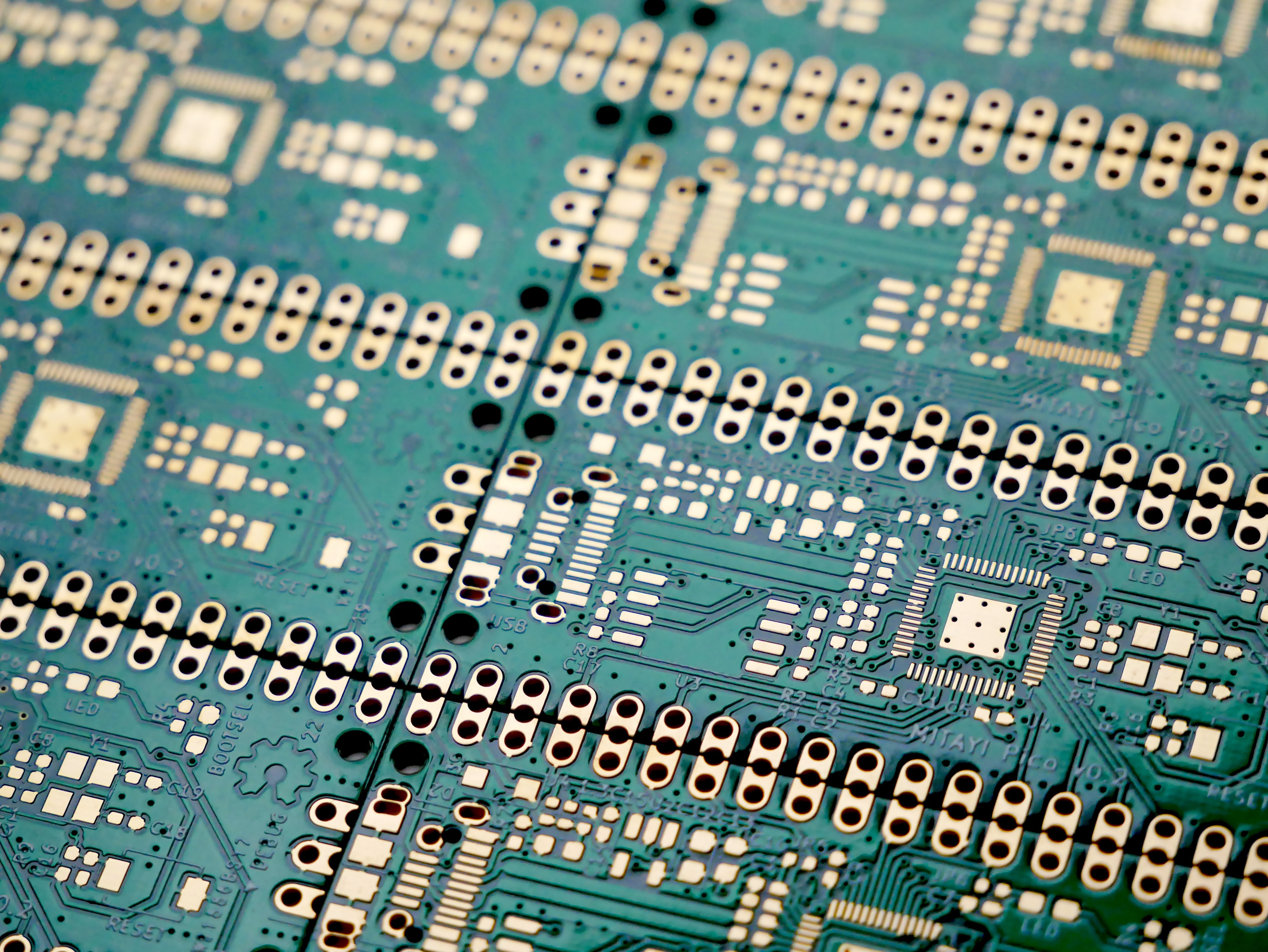 Innovative solutions for sustainable electronics